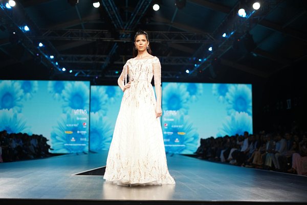 Why Are British Women Transforming Their Wardrobes for a New Lifestyle?